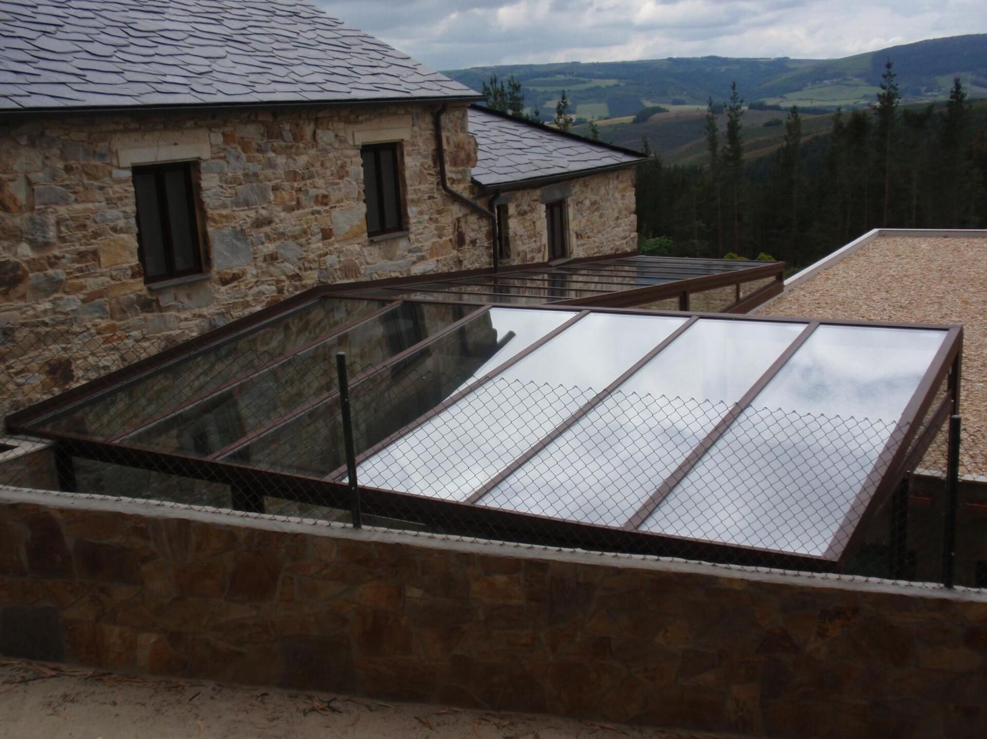 Puertas de hierro y cristal en Madrid sur Cerrajería Vefergal
