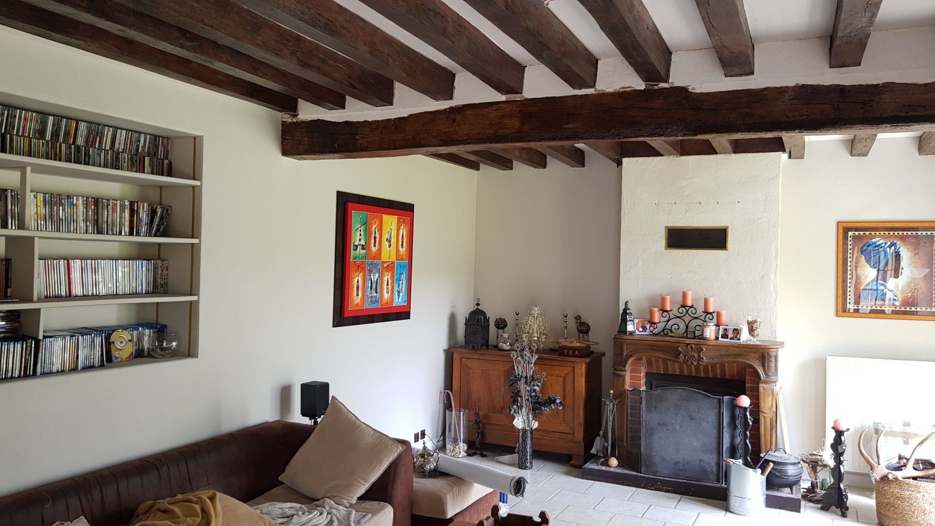 Tenture murale dans un salon