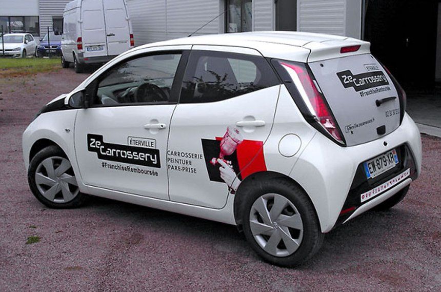 Floquage d'un véhicule de la marque Ze Carrossery