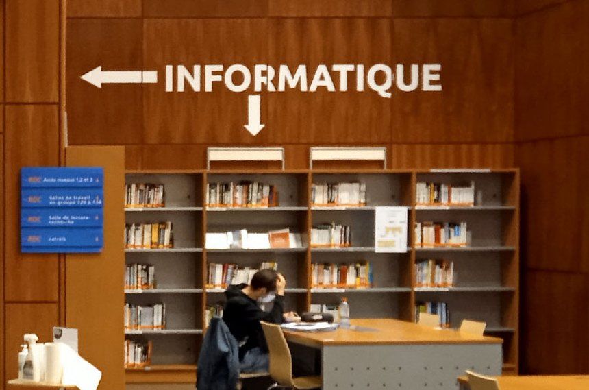 Signalétique d'une salle informatique