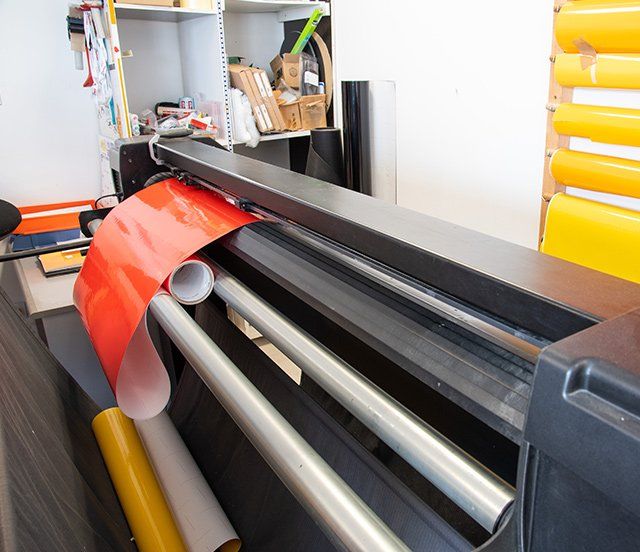 Machine de découpe de papier autocollant