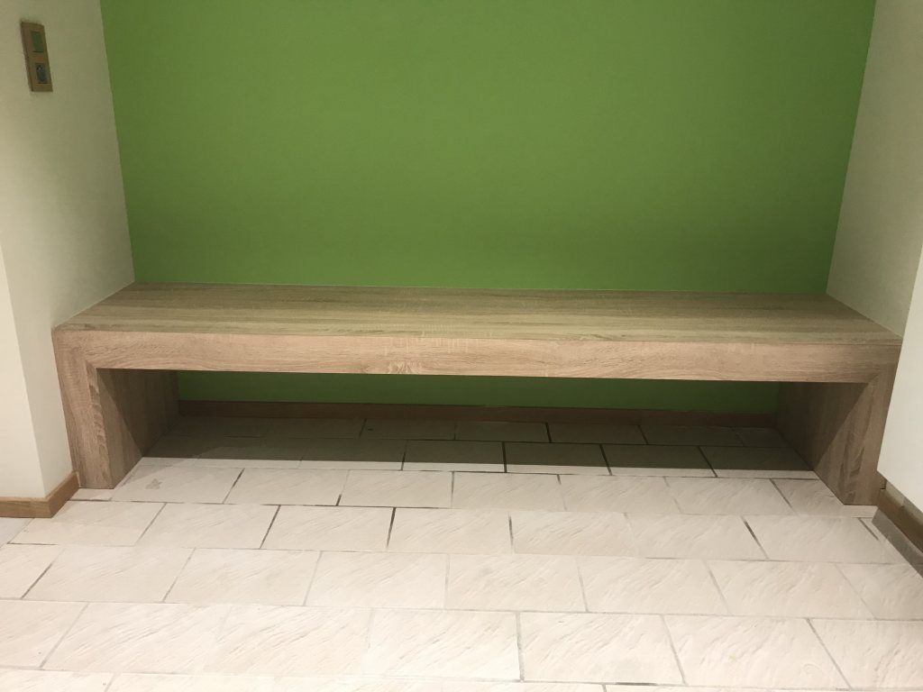 Banc intérieur en bois
