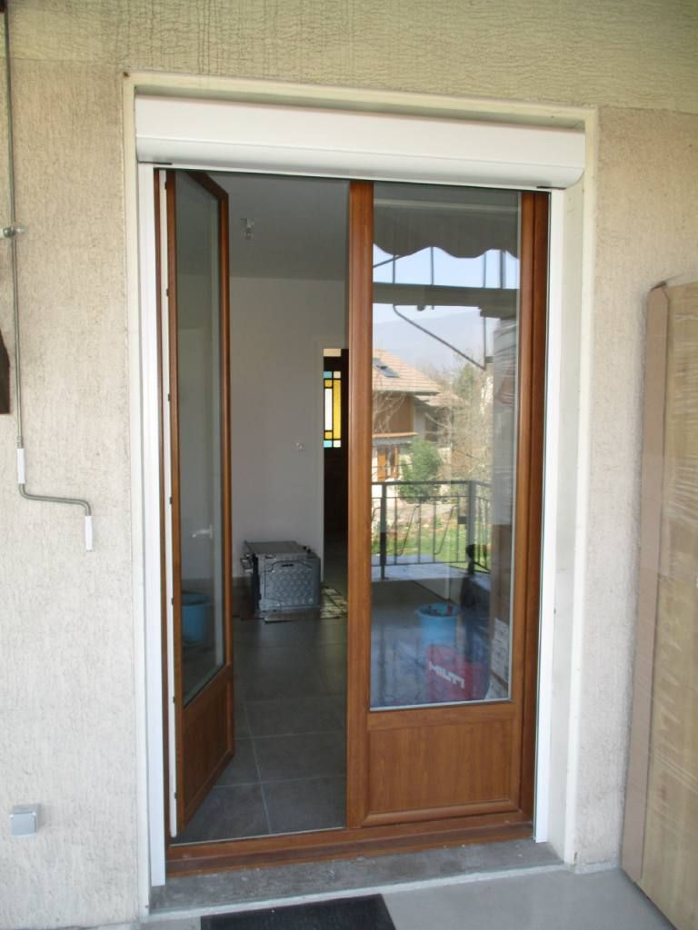 Porte Fenêtre PVC chêne extérieur et blanc intérieur