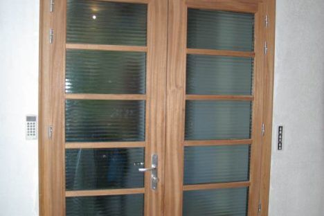 Porte d'entrée double vitrée