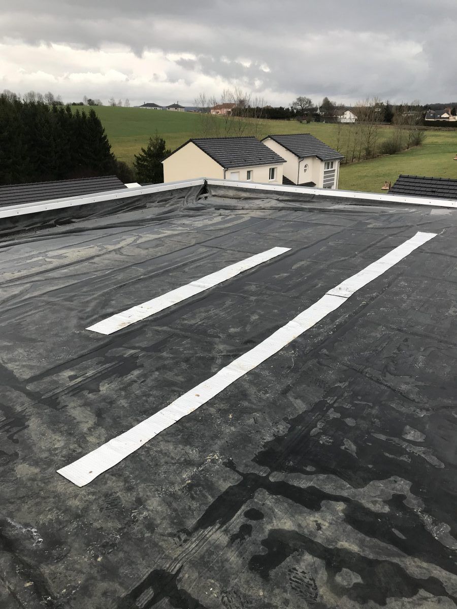 Réparation d'étanchéité de toit plat