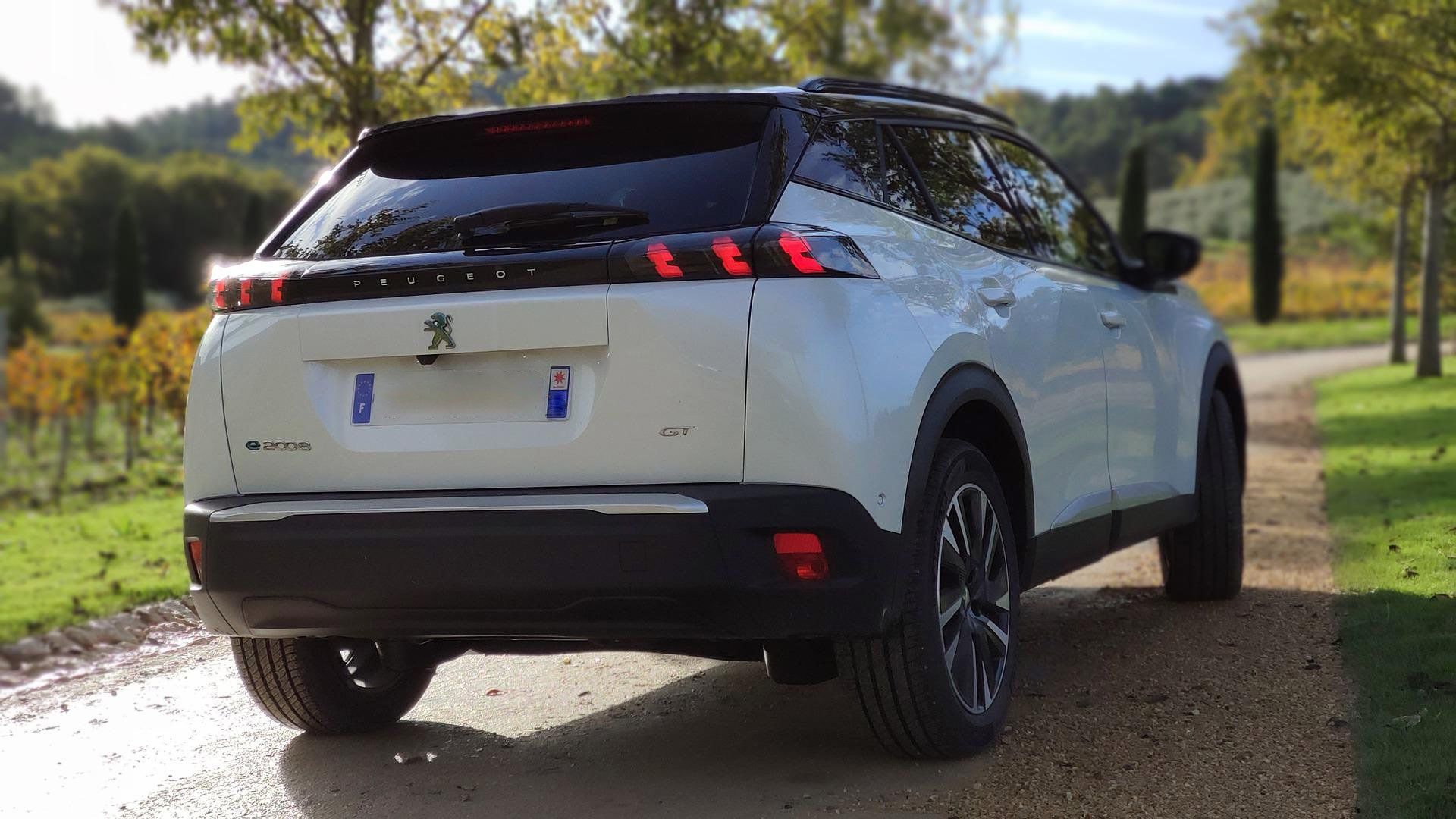 Peugeot e-2008 GT Blanc