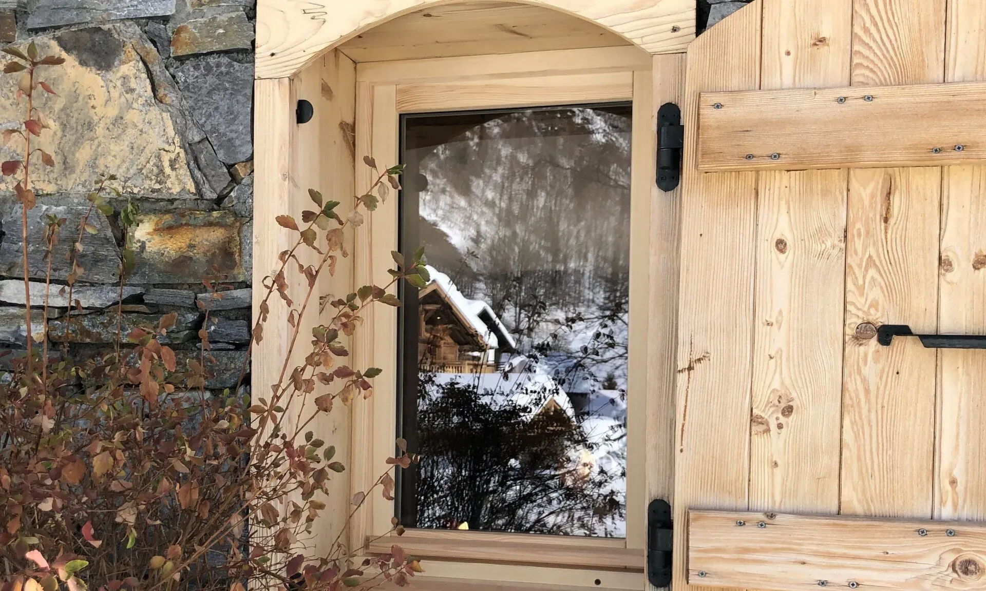 fenêtre simple bois avec volet