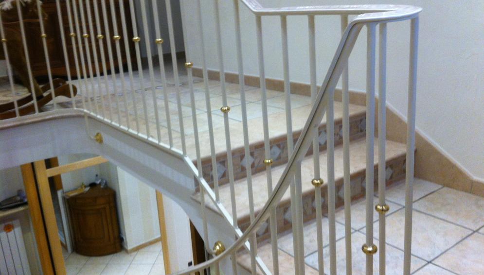 Garde-corps-intérieur-gris-métal