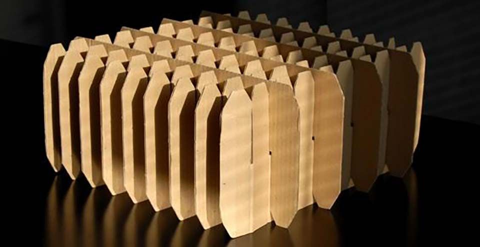 Croisillons sur fond noir