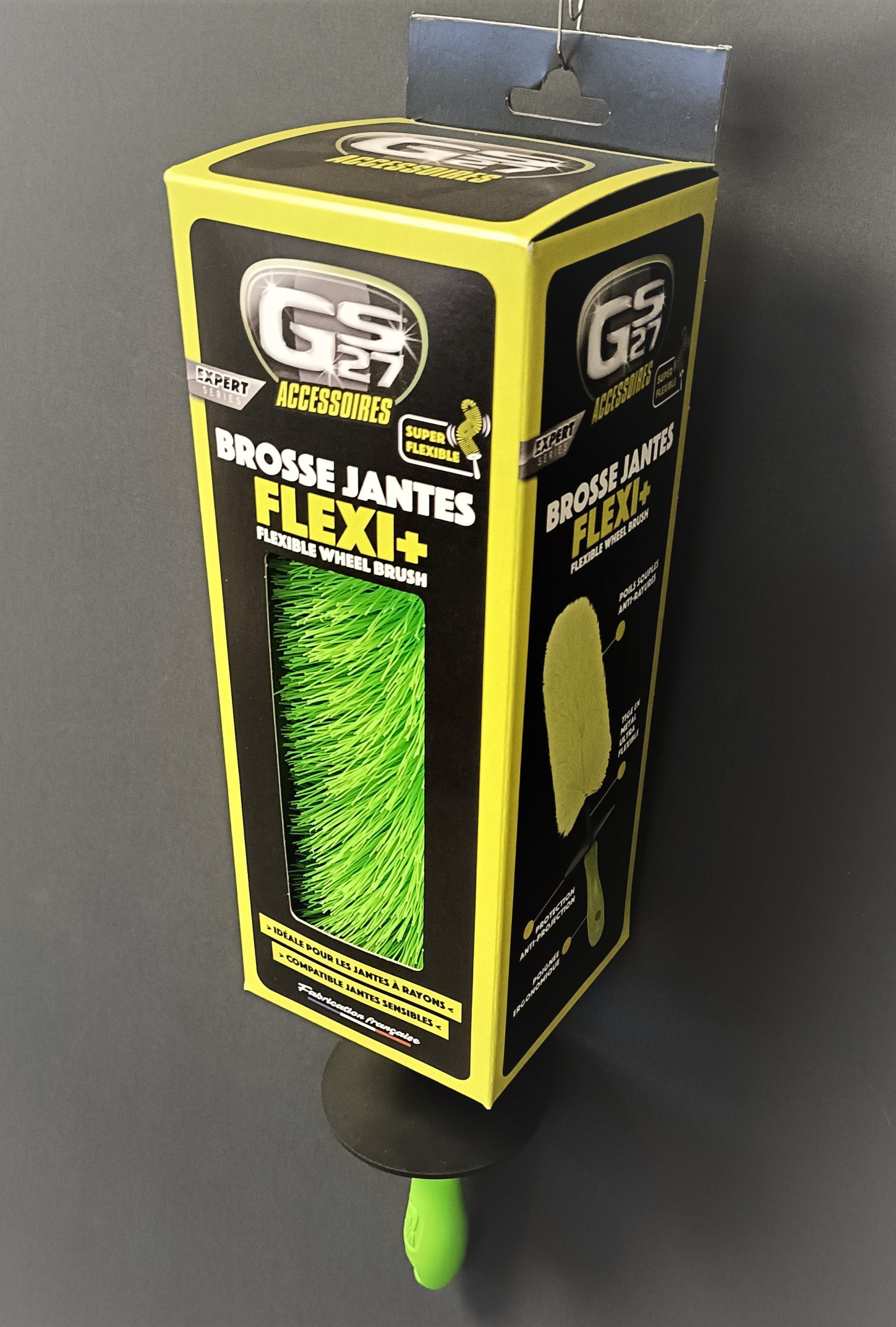 Carton d'accrochage d'une brosse pour jantes