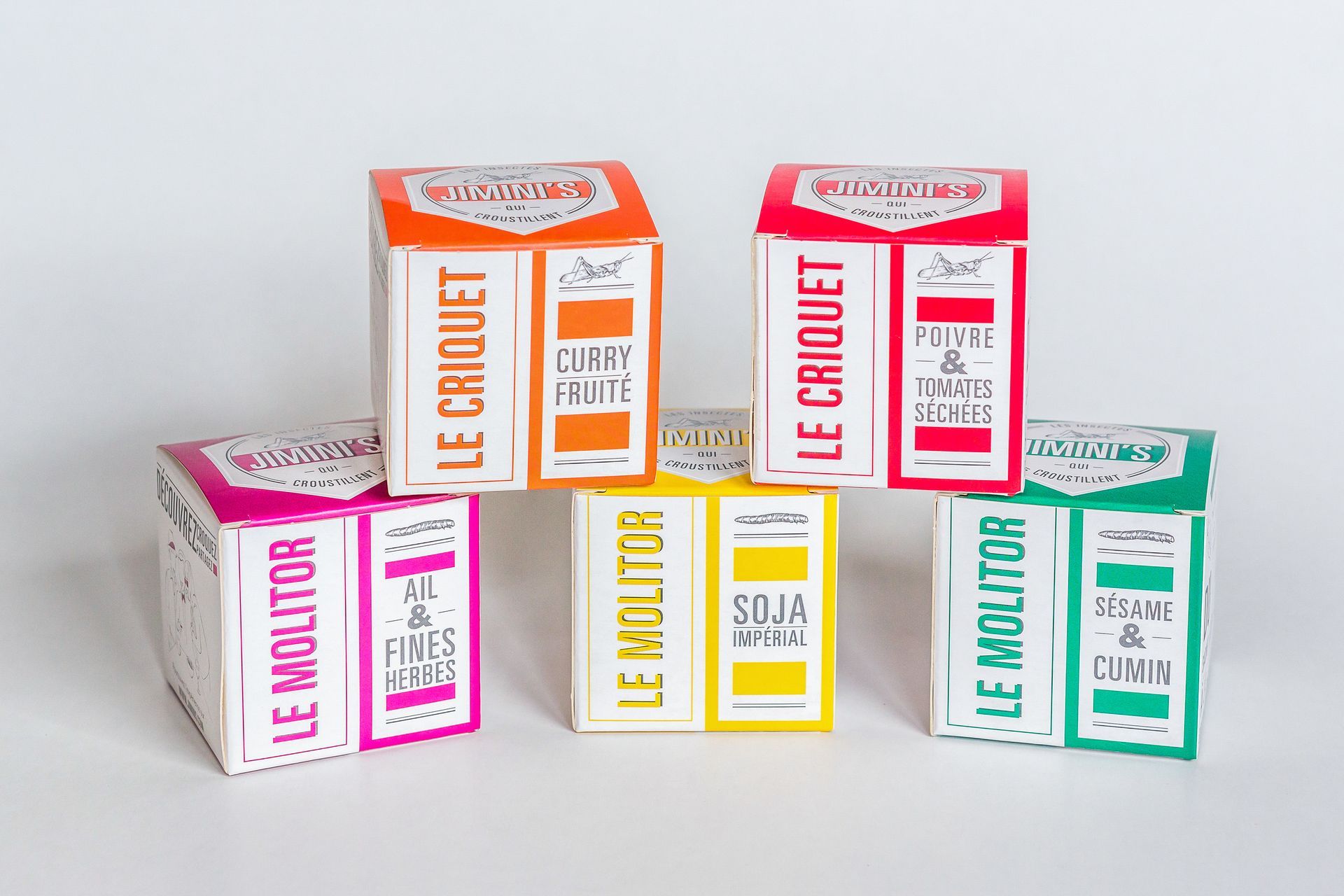 Cinq packaging de criquet