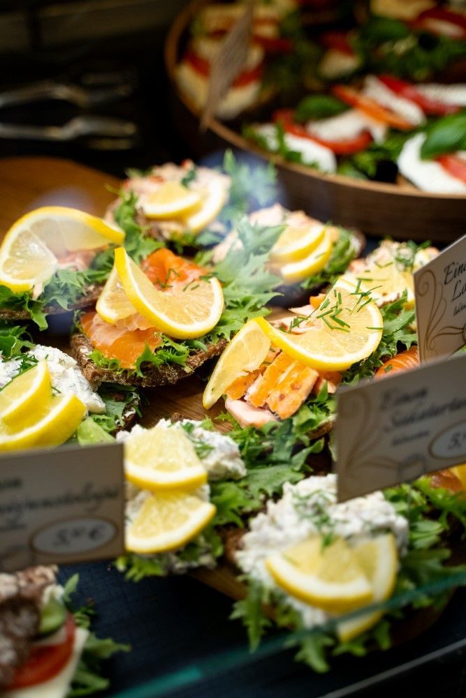 Luo Alt-tekstitunnisteet hakukoneoptimointia ja saavutettavuutta varten. 