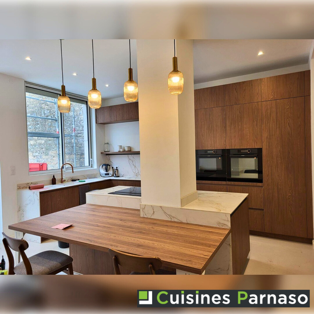 Cuisine en bois chêne un blanc de travail en Dekton