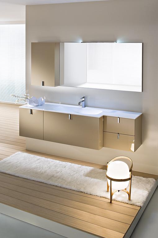 Meuble de salle de bains avec évier et et placard beige