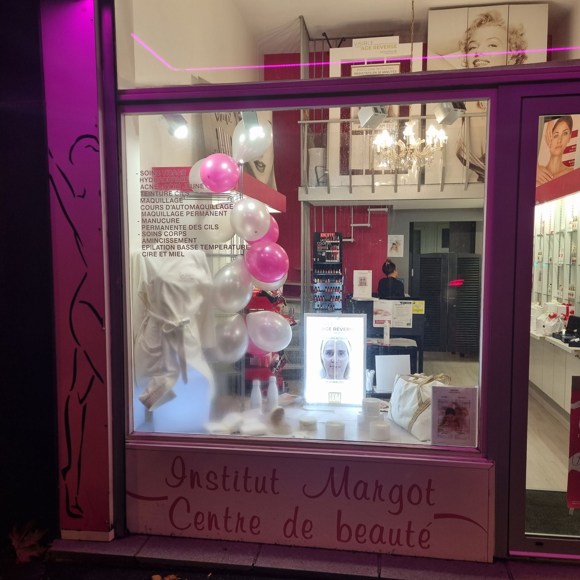 Devanture de l'institut de beauté Margot