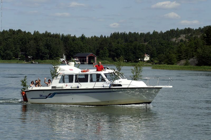 M/A Juhana kesä ristelyllä.