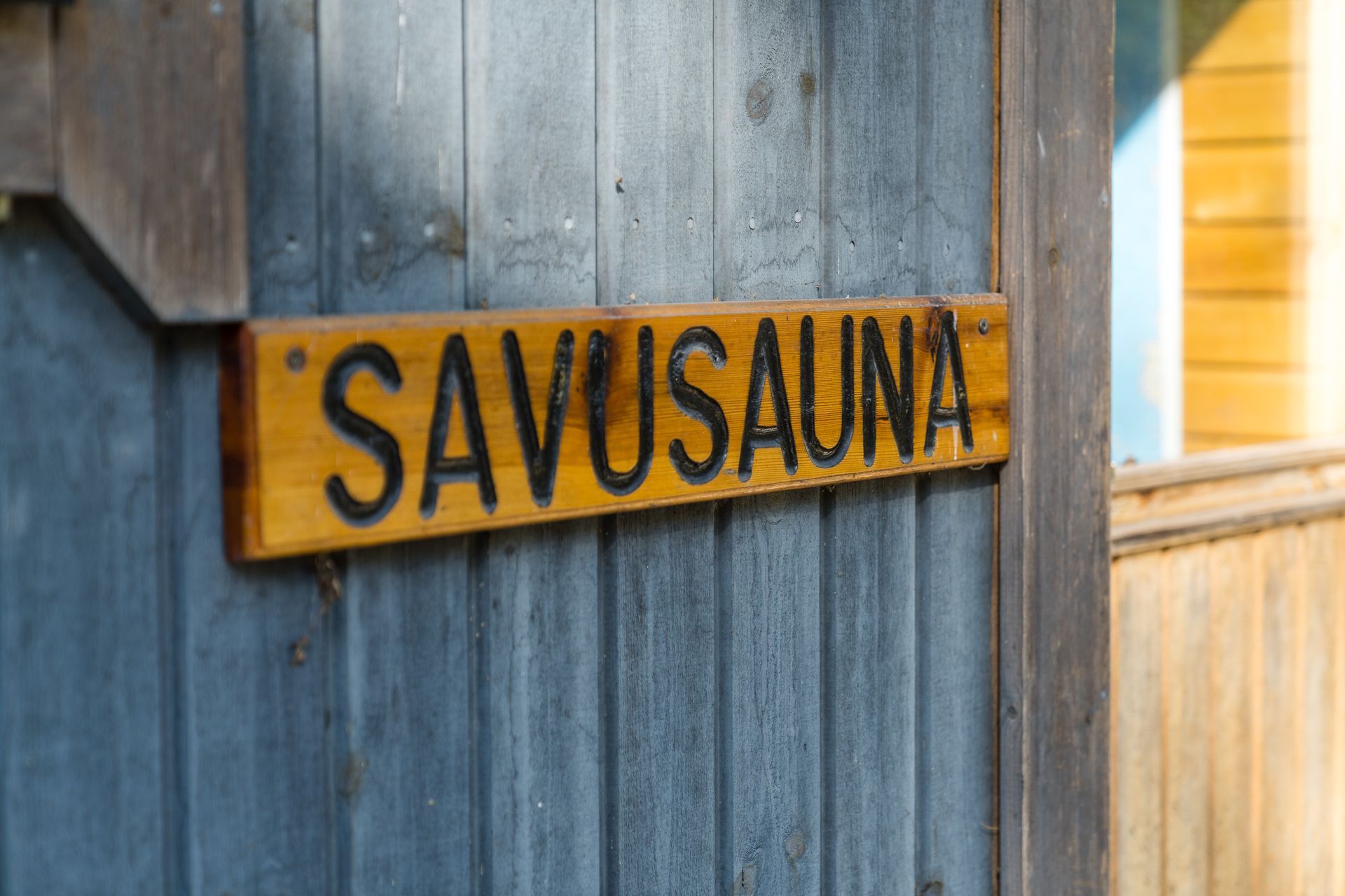 Merellisen Saunatuvan oleskelutila Paratiisisaarella