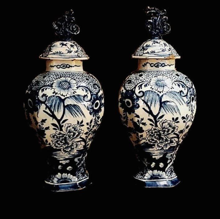 Pots couverts porcelaine de Delft, 18ème siècle