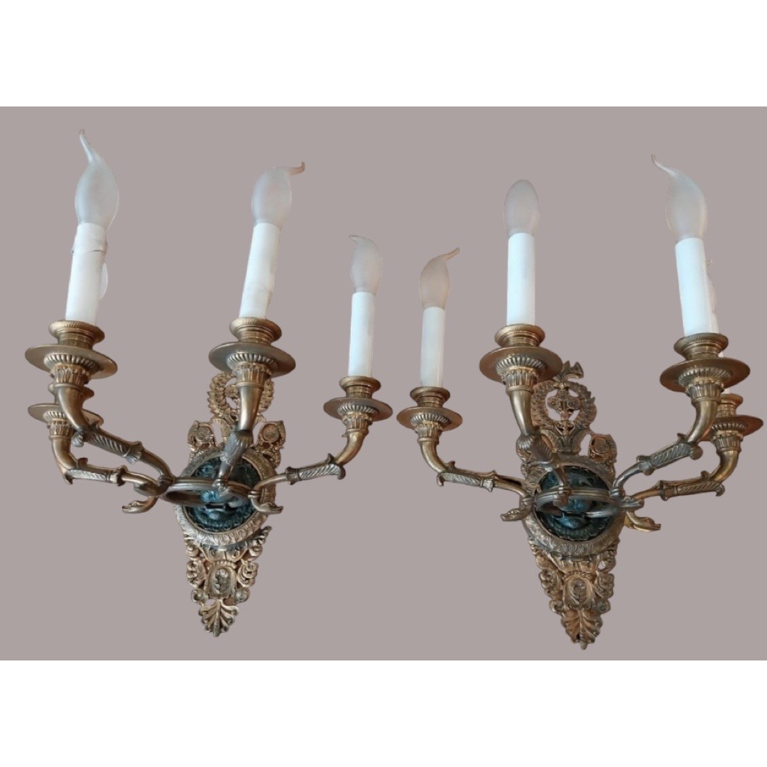 Cadre bronze et grenats, Régence, 18ème siècle