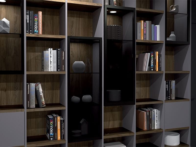 Bibliothèque en bois foncé avec livres, vases et objets décoratifs dans une pièce moderne