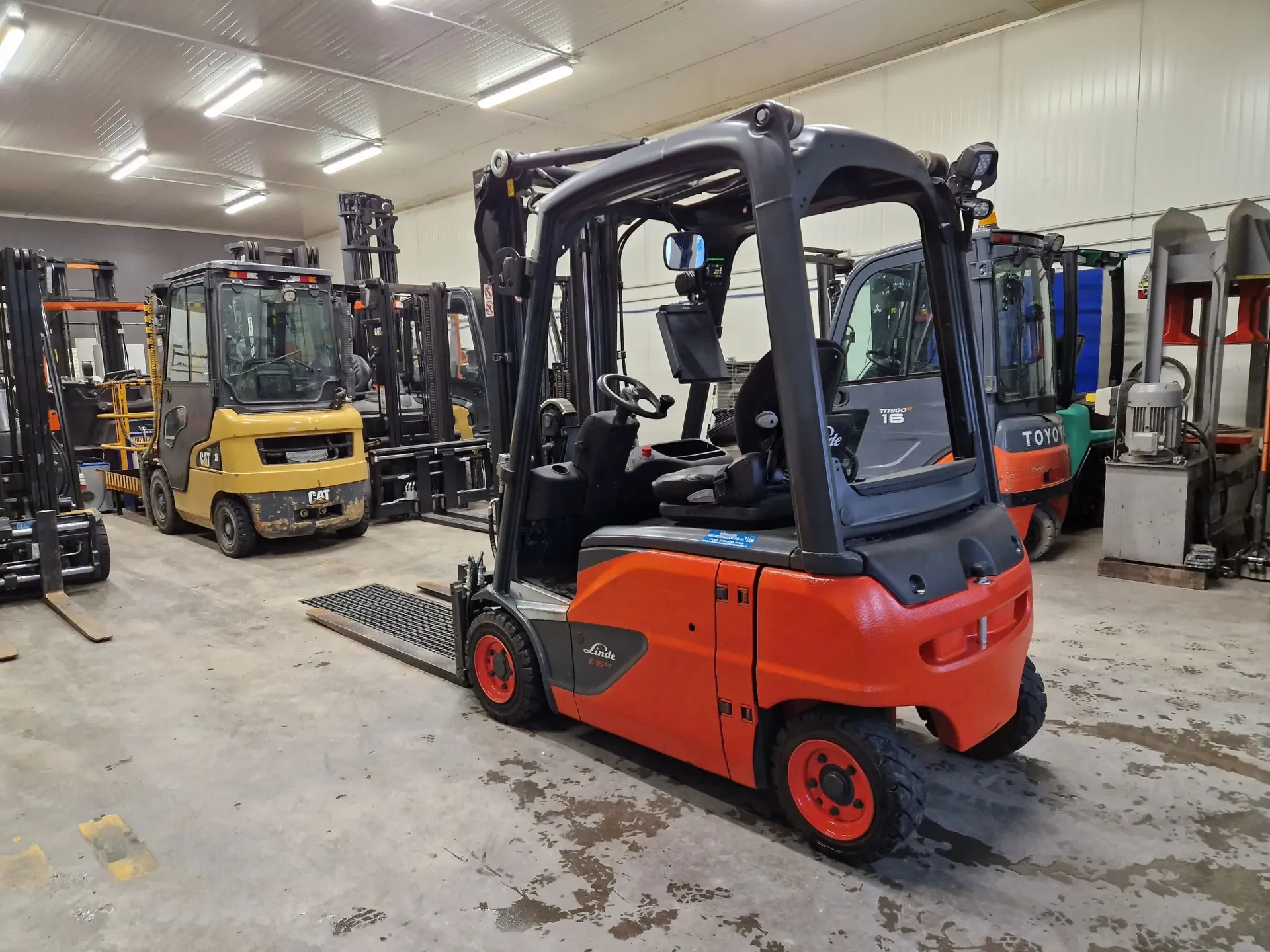 Linde E16P-02 sähkötrukki vm. 2018 (akku vm. 2021), vuokralla