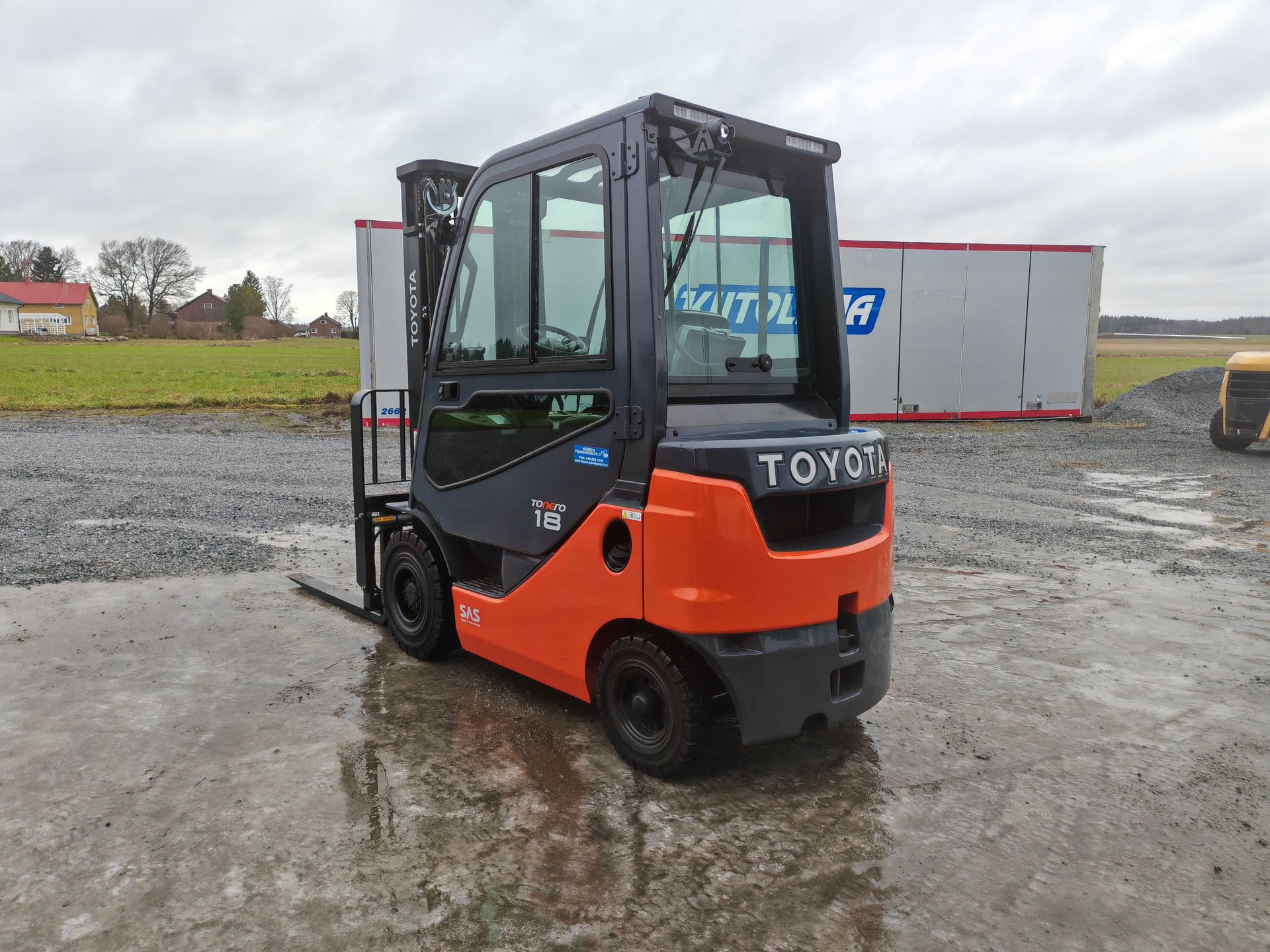 Toyota 42-8FDF18 dieseltrukki vm. 2022 (tunnit vain 16 h)