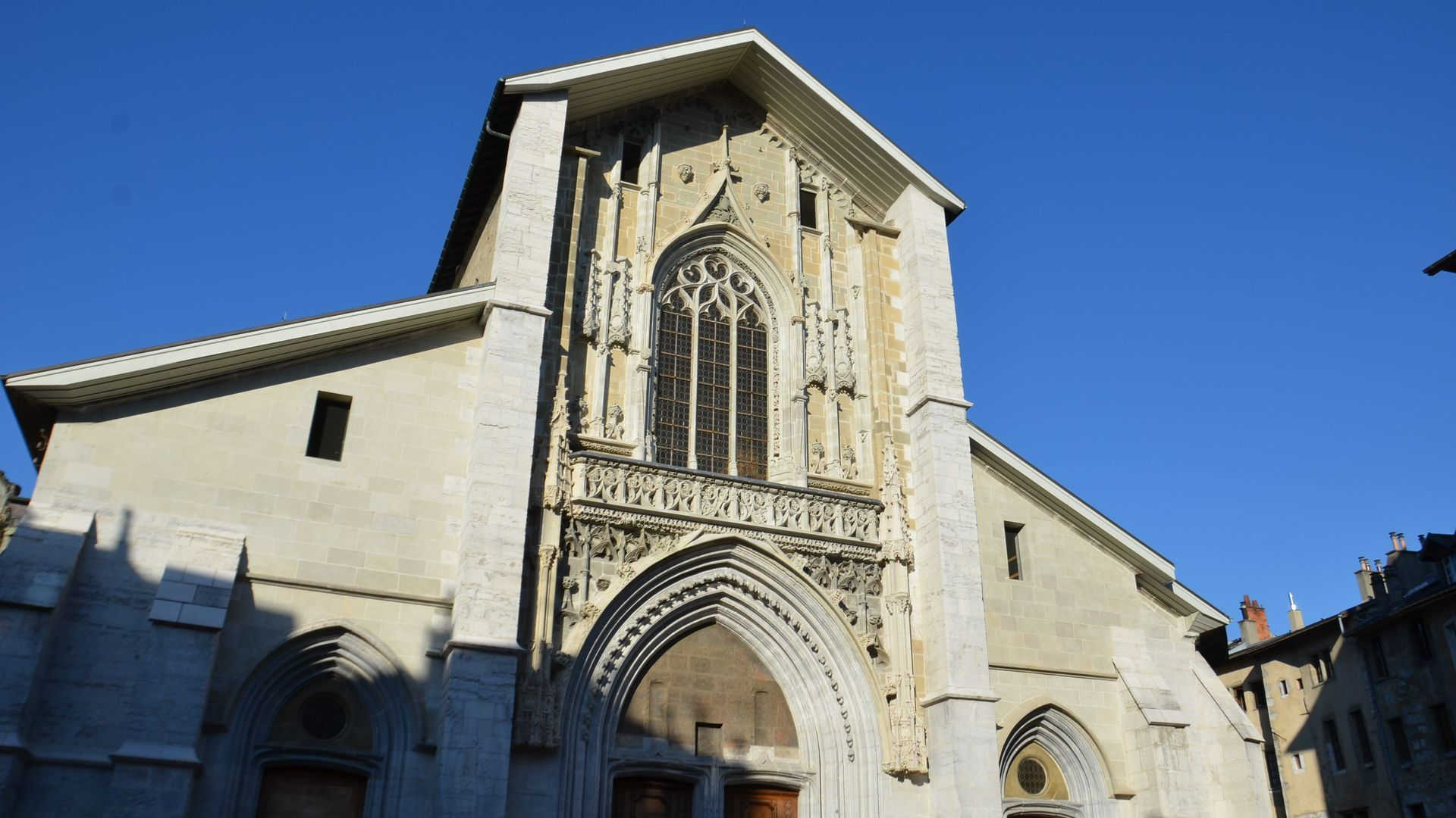 Façade de la cathédrale Saint-François-de-Sale