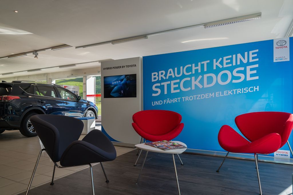 Verkaufsraum Garage Gobeli AG