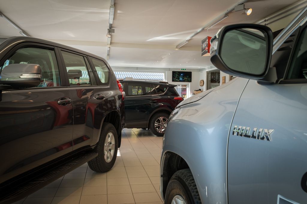 Verkaufsraum Garage Gobeli AG