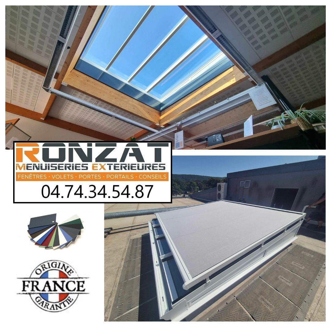 Puits de lumière avec auvent, couverture blanche, logo et numéro de téléphone de l'entreprise. Étiquette « Origine France Garantie ».