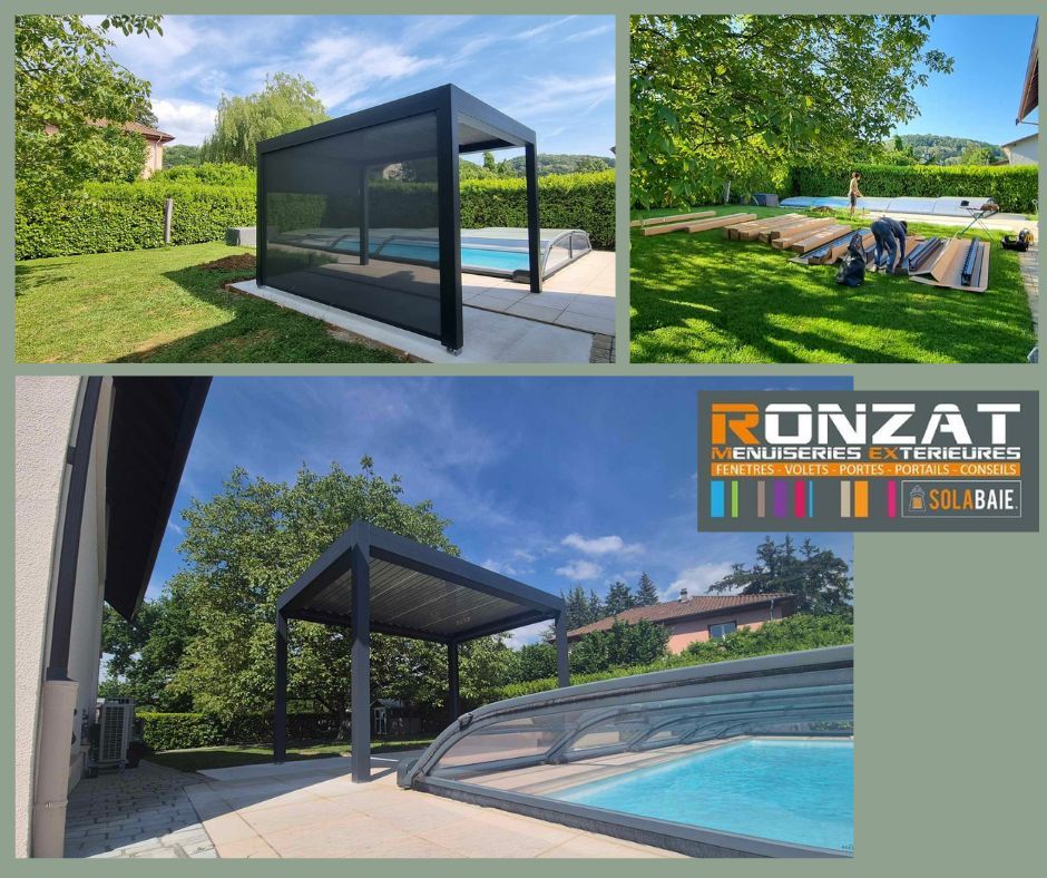 Trois images montrant une pergola noire près d'une piscine et des ouvriers installant une structure similaire sur une pelouse.