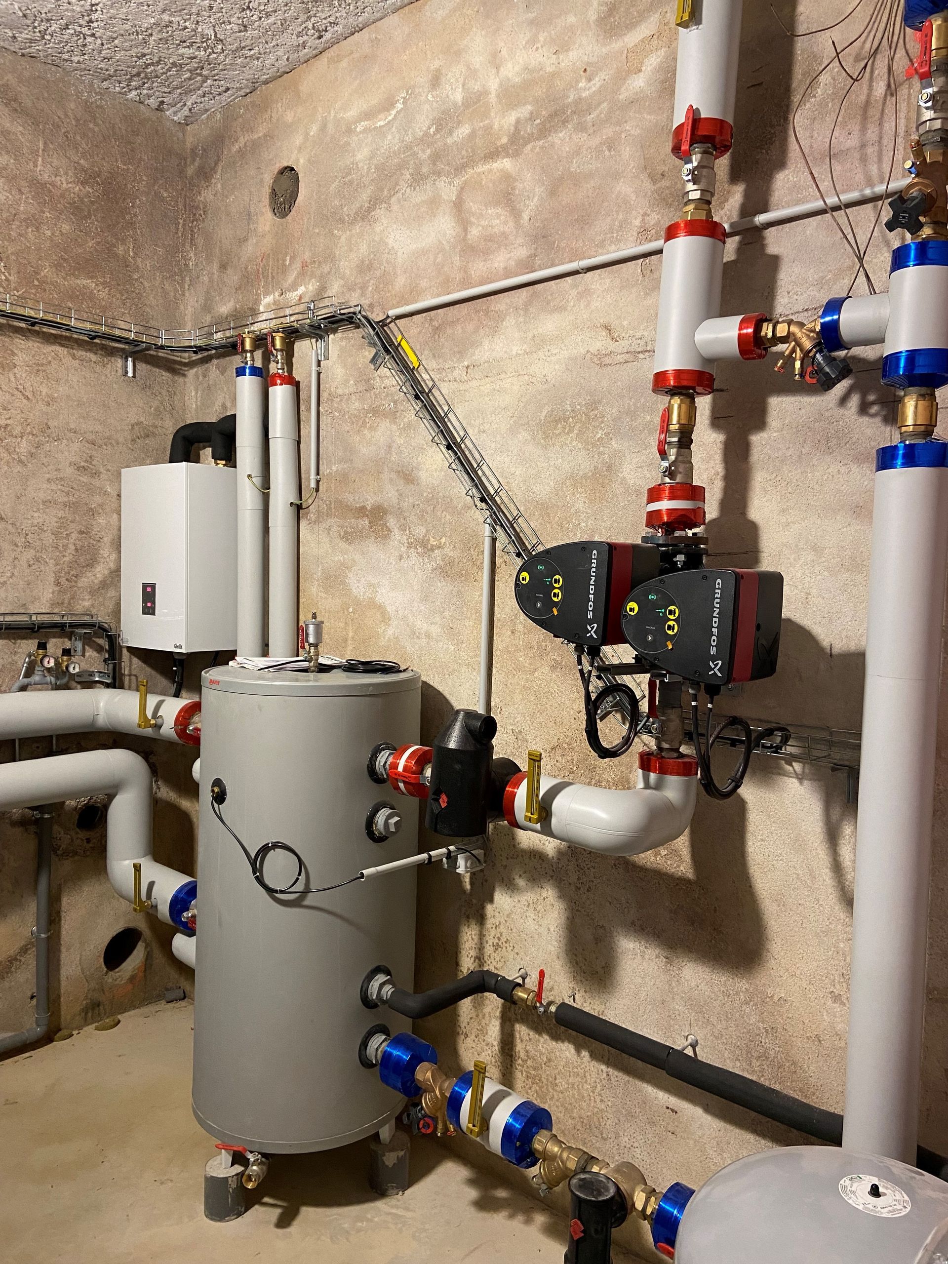 Installation de chauffage dans un bâtiment professionnel