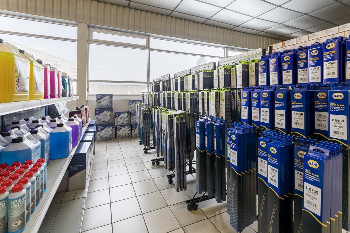 Large gamme de pièces détachées pour tous types de véhicules.
