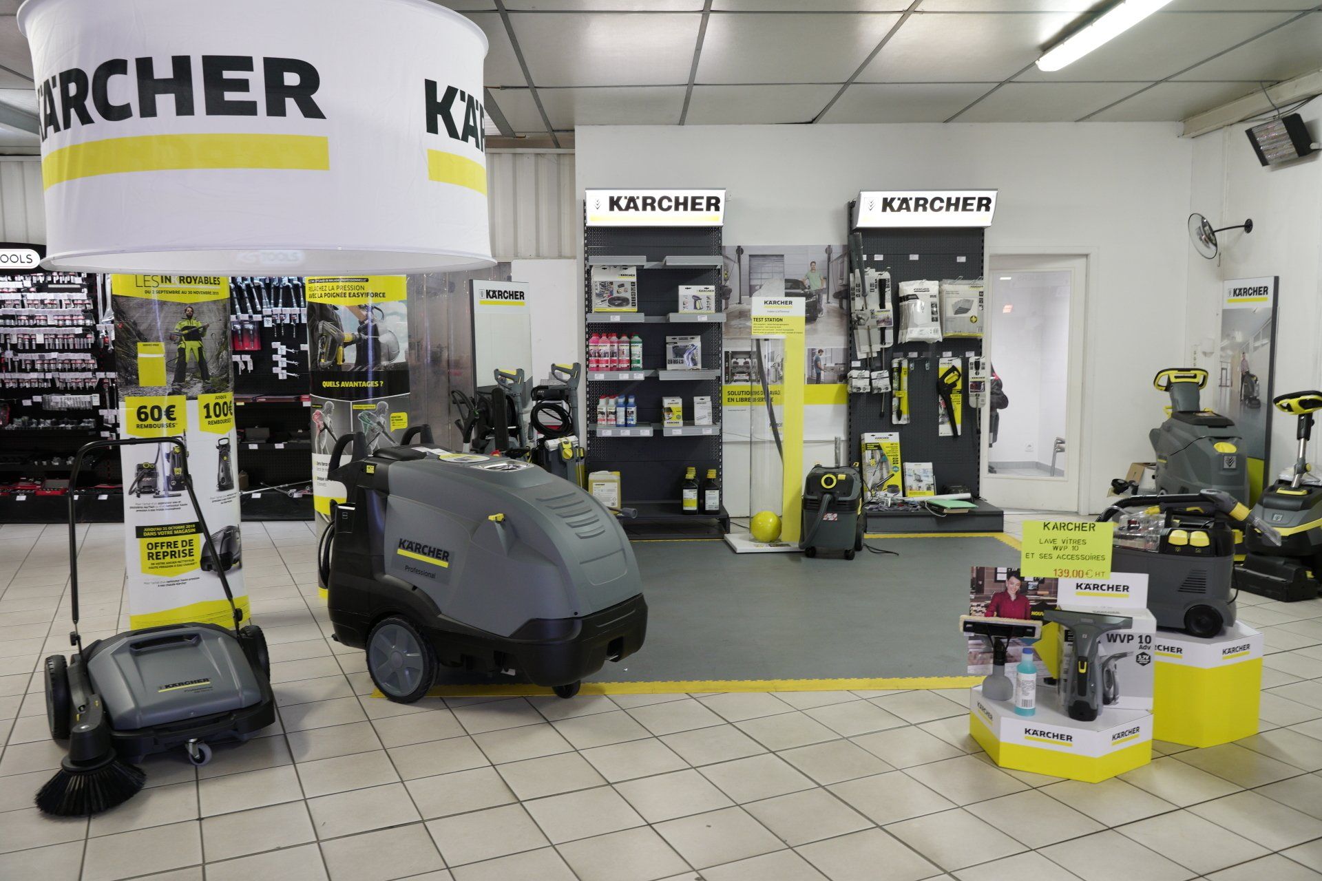 Le stand Kärcher chez SPA Destribats.