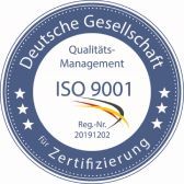 Blaues, rundes ISO 9001-Qualitätsmanagement-Zertifizierungssiegel mit deutschem Text und goldenem Schwung