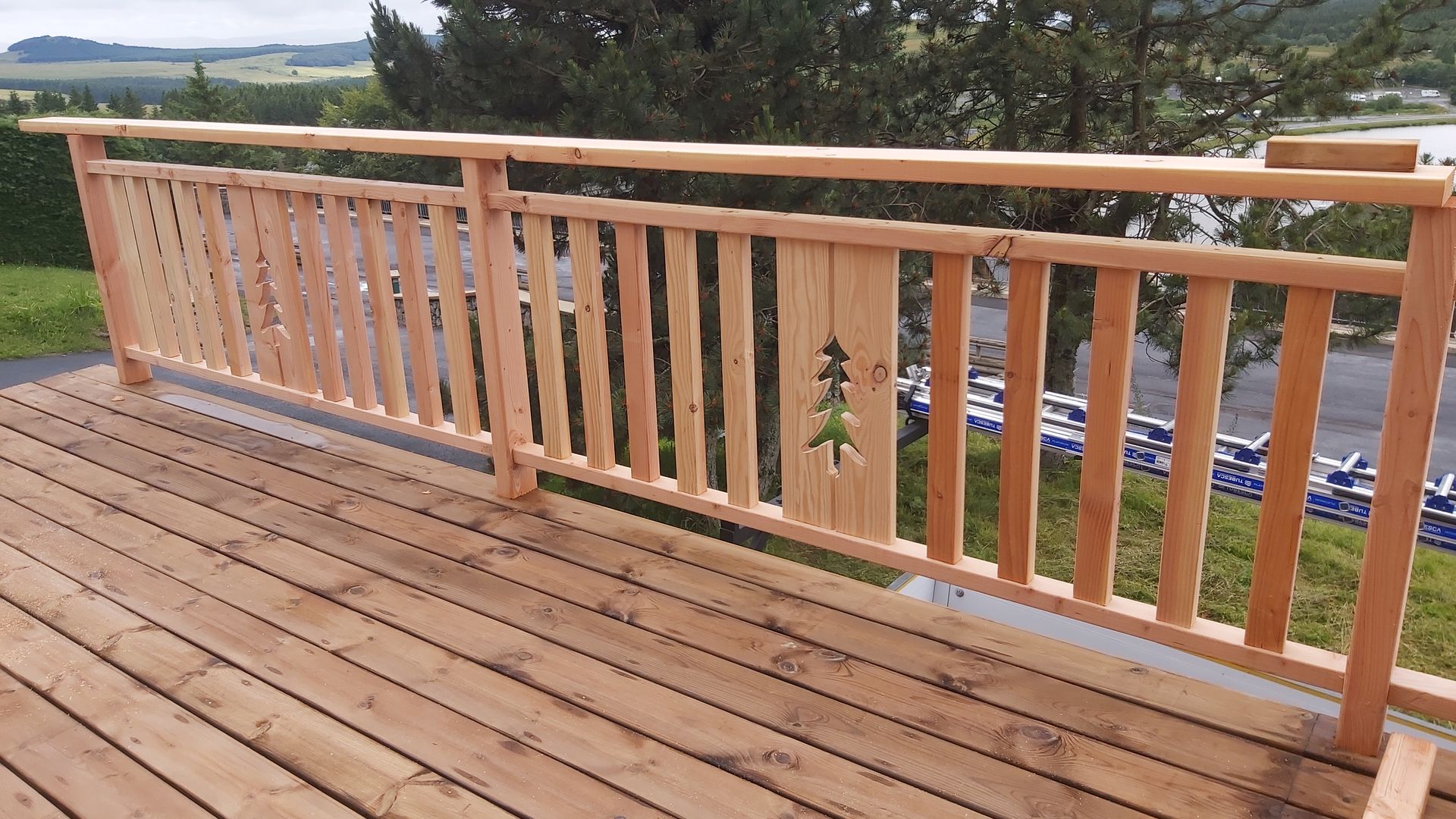 Balcon sur mesure en bois