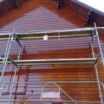 Bardage en bois verni