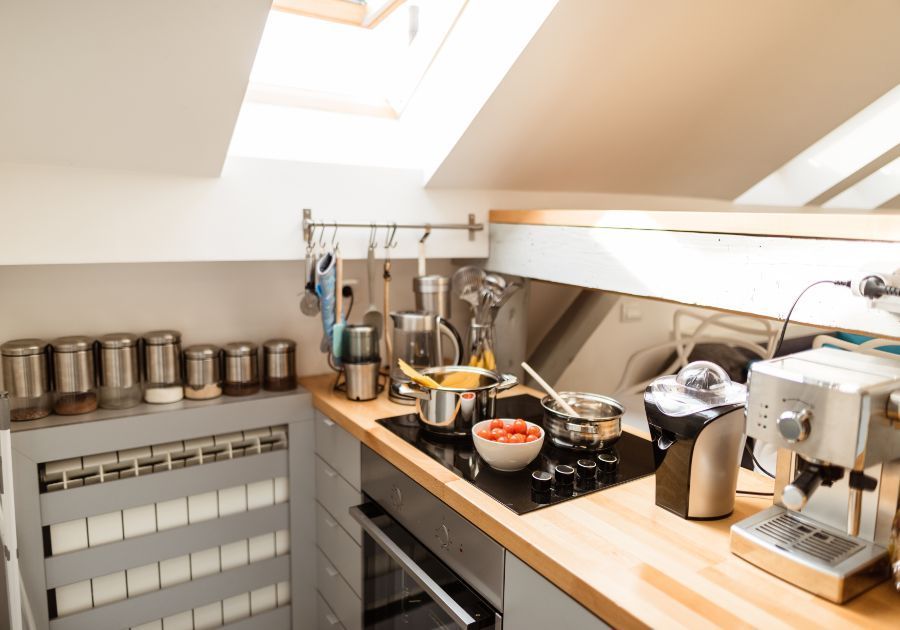 ¿Cómo amueblar y decorar una cocina pequeña?