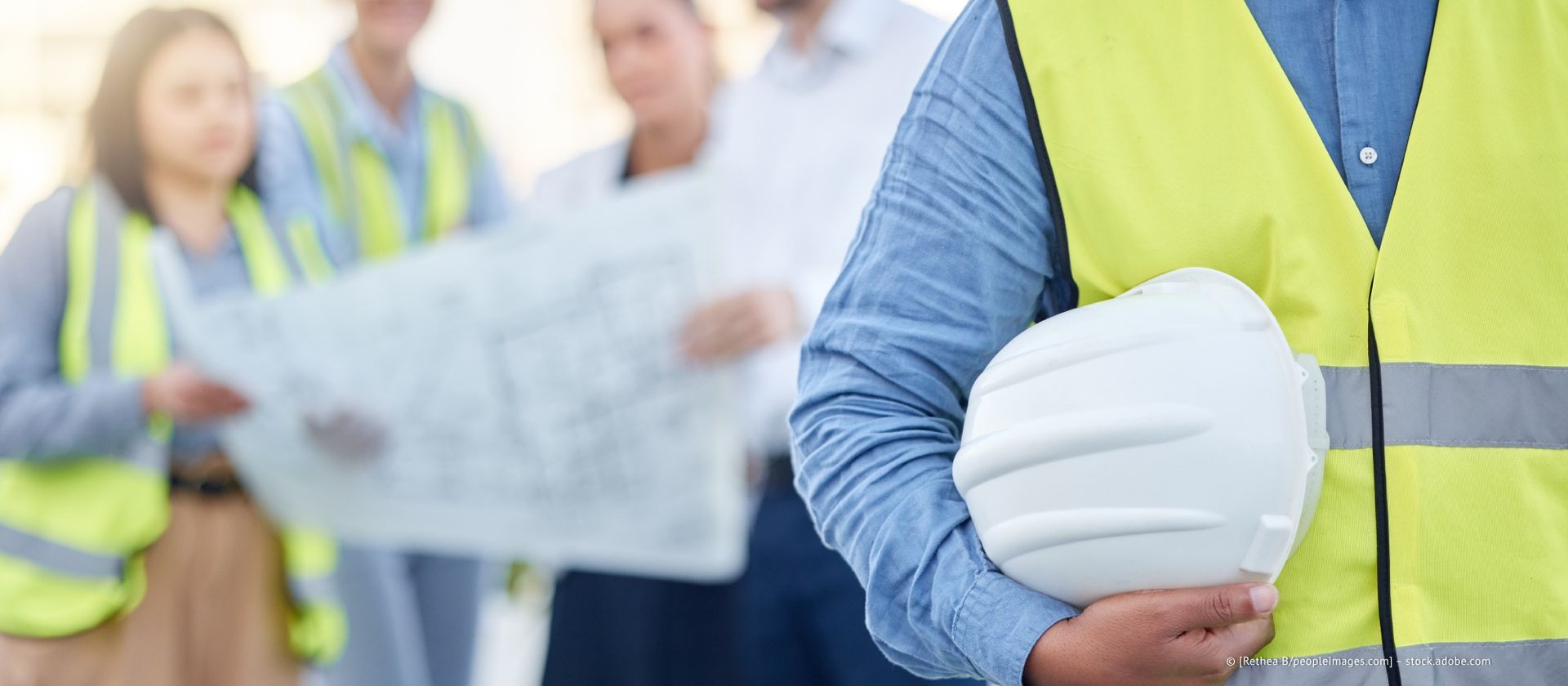 Personen auf einer Baustelle