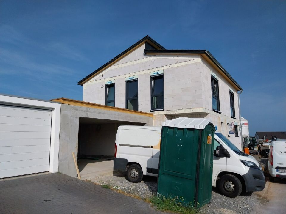 Haus wird gebaut, Arbeit der Keinert Baubetrieb GmbH & Co. KG