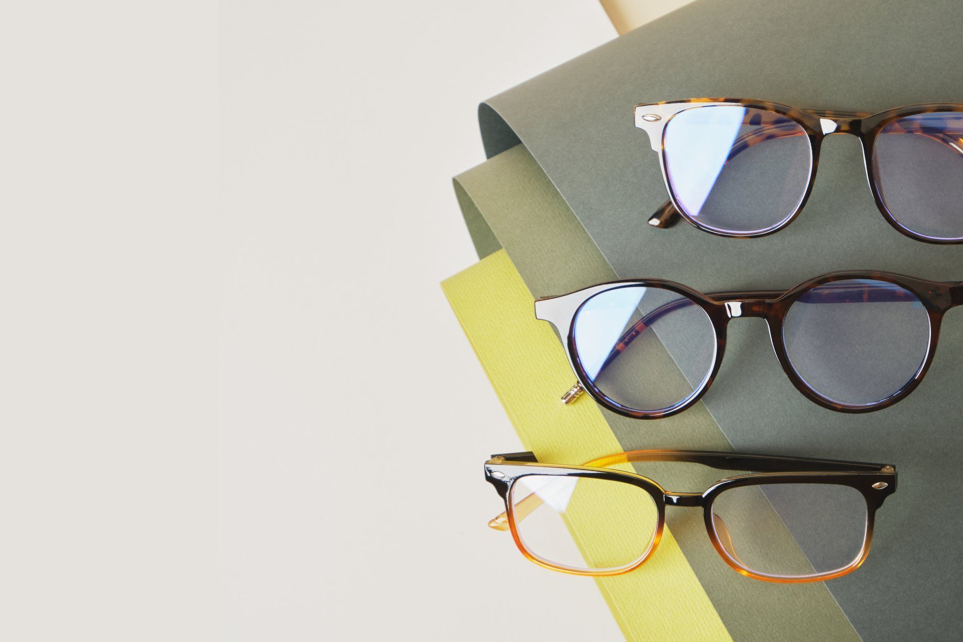 Diverse Brillenmodelle