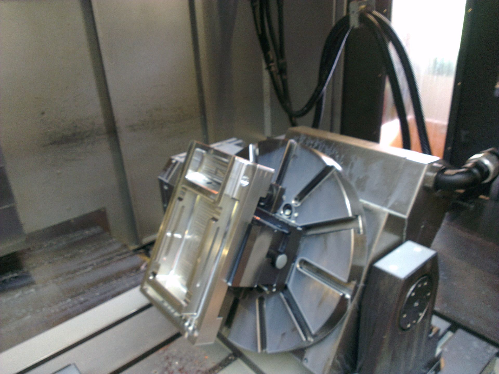 Mechanische Bearbeitung - Refrajo AG in Gais