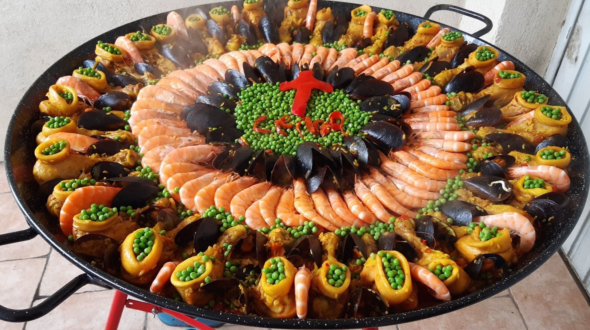 Plateau de paella croix.