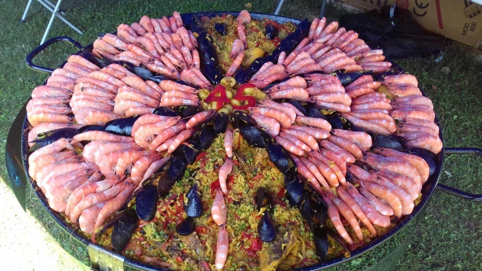 Plateau de paella pour féter des 45 ans.