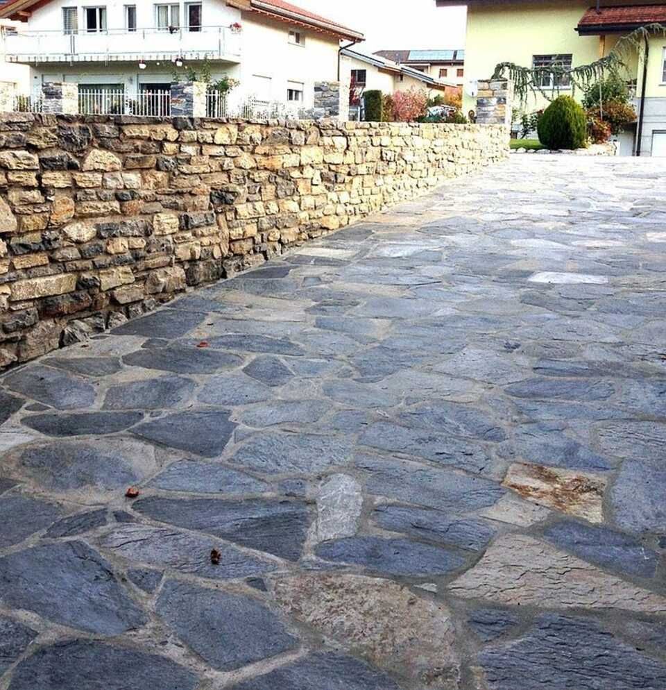 pose de sol en pierre