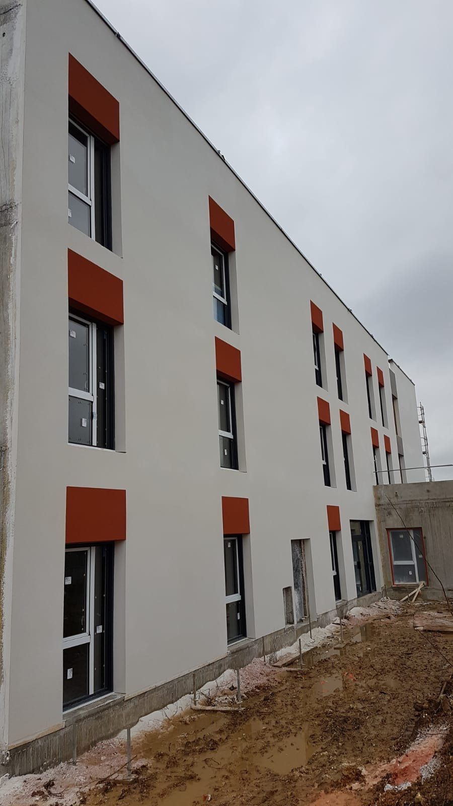 Étanchéité de façade, isolation thermique extérieure et travaux de peinture