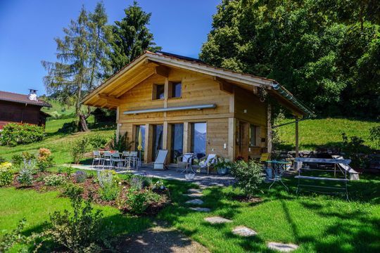 Haus aussen - Schick Holzbau und Umgebungsarbeiten