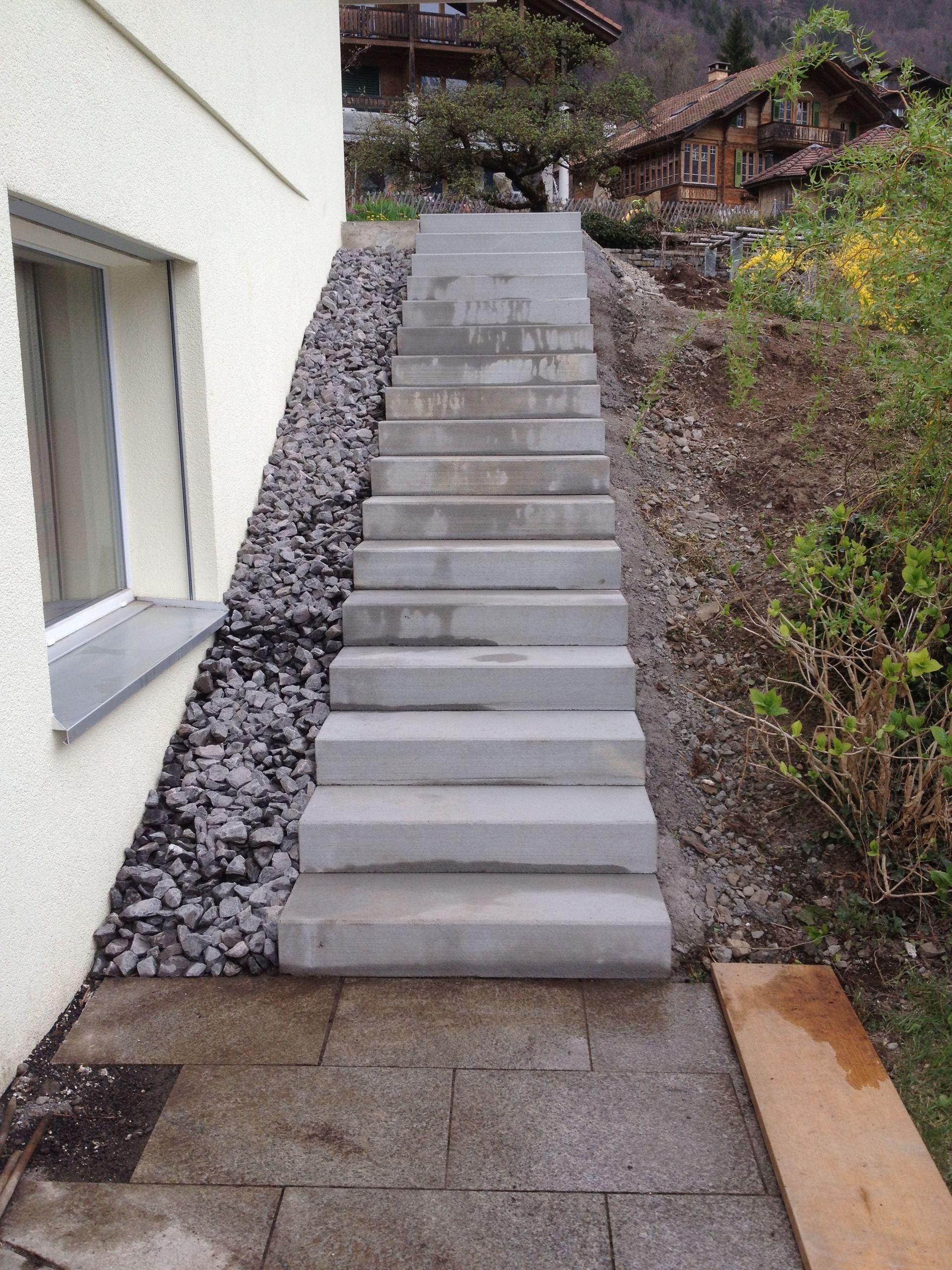 Haus aussen - Schick Holzbau und Umgebungsarbeiten