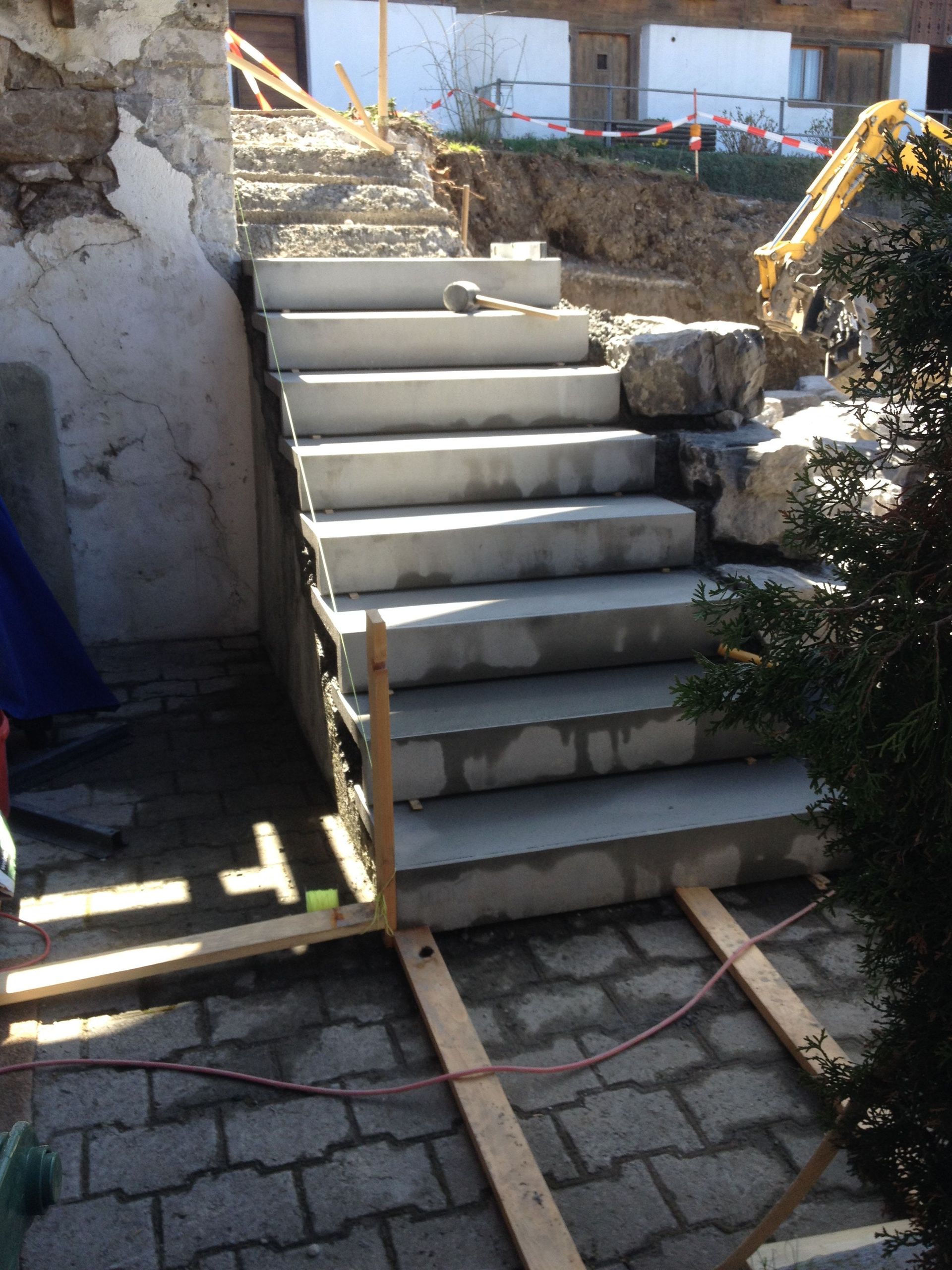 Haus aussen - Schick Holzbau und Umgebungsarbeiten