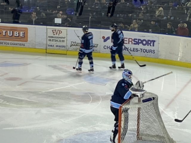 Société de TP partenaire de l'équipe de hockey de Tours